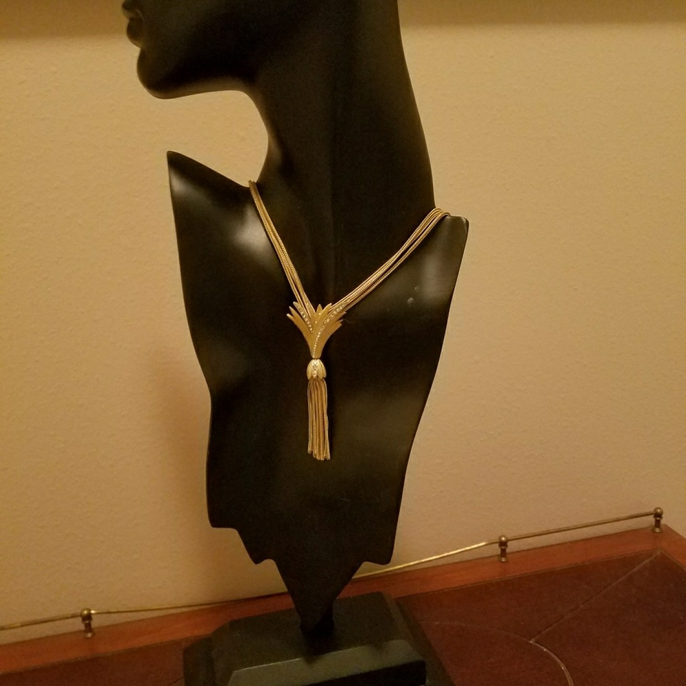 Unique💙Designer Necklace-Cannot be bundled